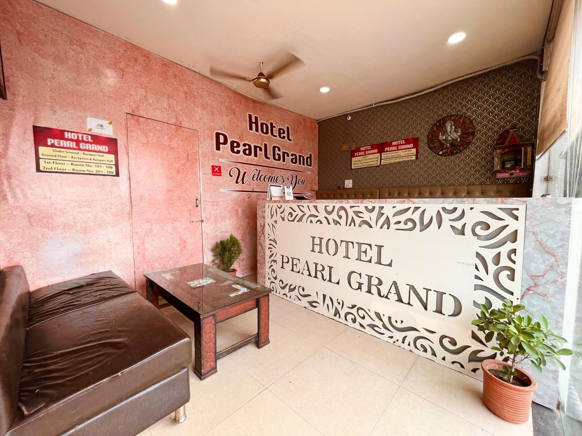 Hotel The Pearl Grand - Top Rated ! Most Awarded ! Parking ! Lift ! Luxury Rooms ! Best Selling Zirakpur Exterior foto